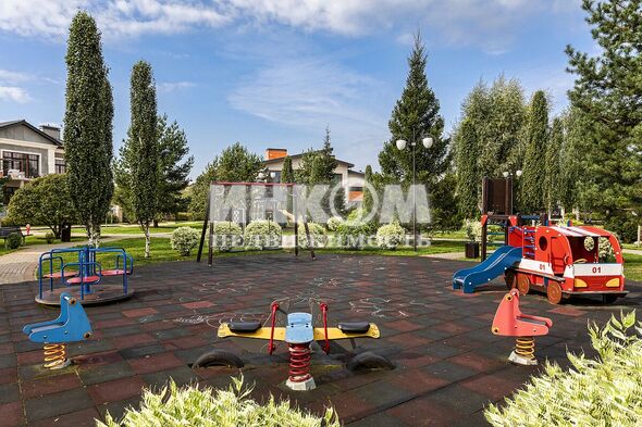 Коттеджный поселок Монтевиль: . Новорижское ш., 23 км от МКАД