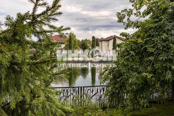 Коттеджный поселок Монтевиль: . Новорижское ш., 23 км от МКАД