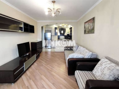 2-х комнатная квартира, Бажова ул, 8