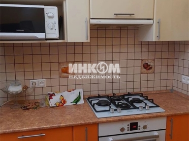1 комната в 3-х комнатной квартире, Жебрунова ул, 2
