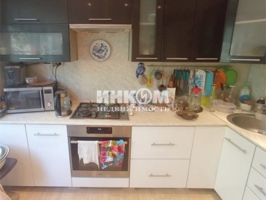 1 комната в 3-х комнатной квартире, Парковая 13-я ул, 19