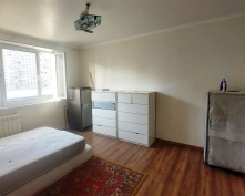 Купить трехкомнатную квартиру в Москве, Адмирала Ушакова б-р