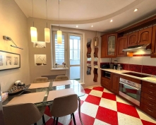 Купить трехкомнатную квартиру в Москве, Адмирала Ушакова б-р