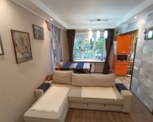 Купить трехкомнатную квартиру в Москве, Просторная ул