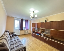 Купить трехкомнатную квартиру в Москве, 