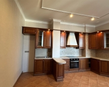 Купить трехкомнатную квартиру в Москве, Гиляровского ул