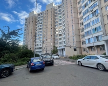 Купить трехкомнатную квартиру в Москве, Гришина ул